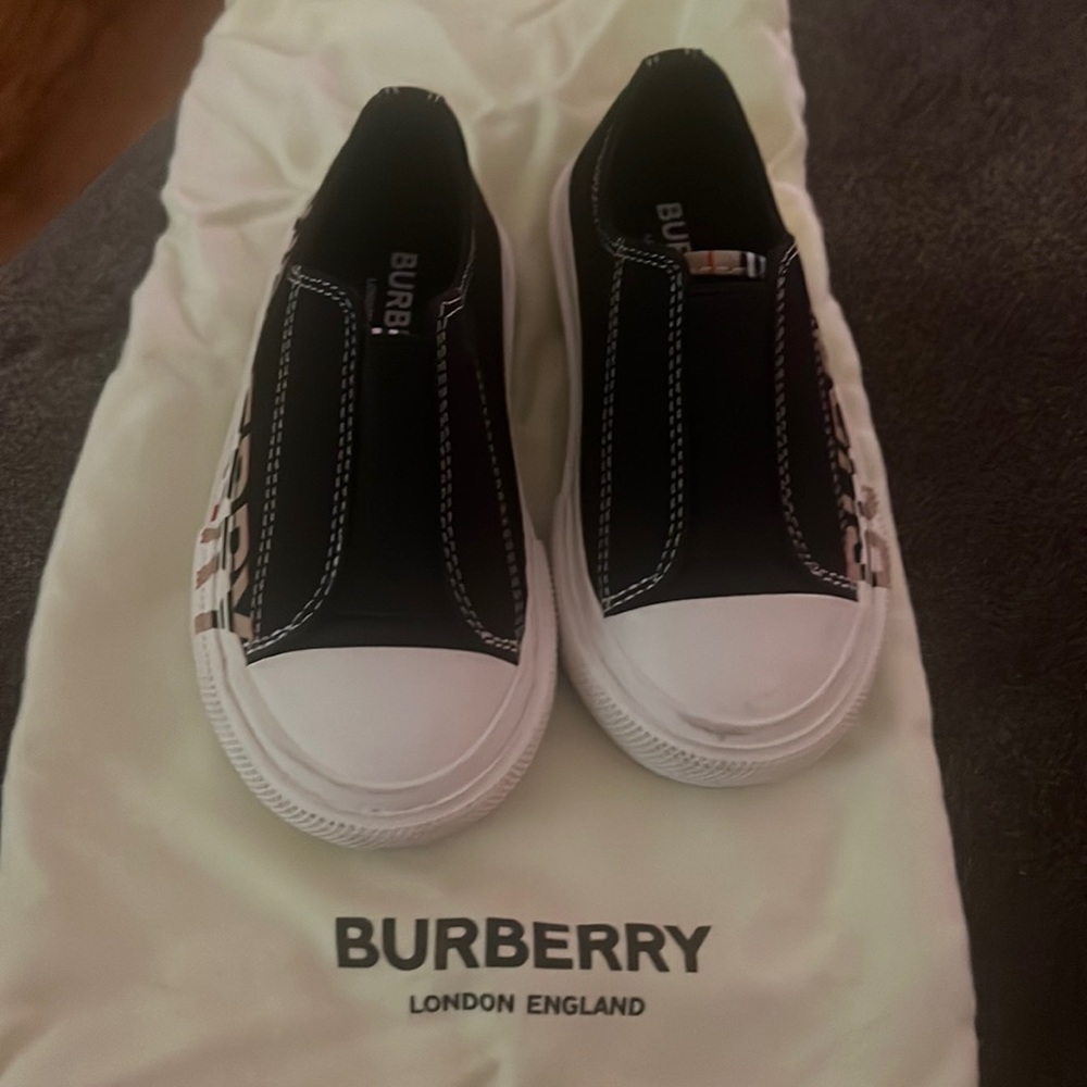 Toddler shoes